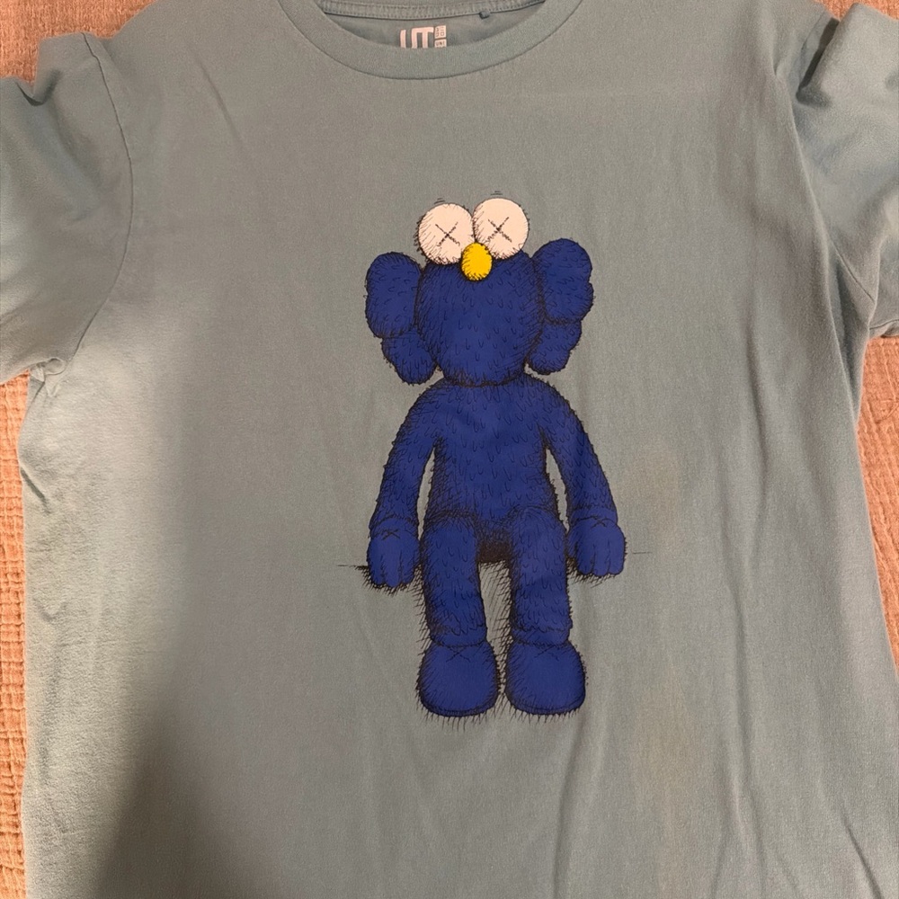 KAWS x UNIQLO Blue BFF Sesame Street Mens Large Graphic Tee T-Shirt Crewneck